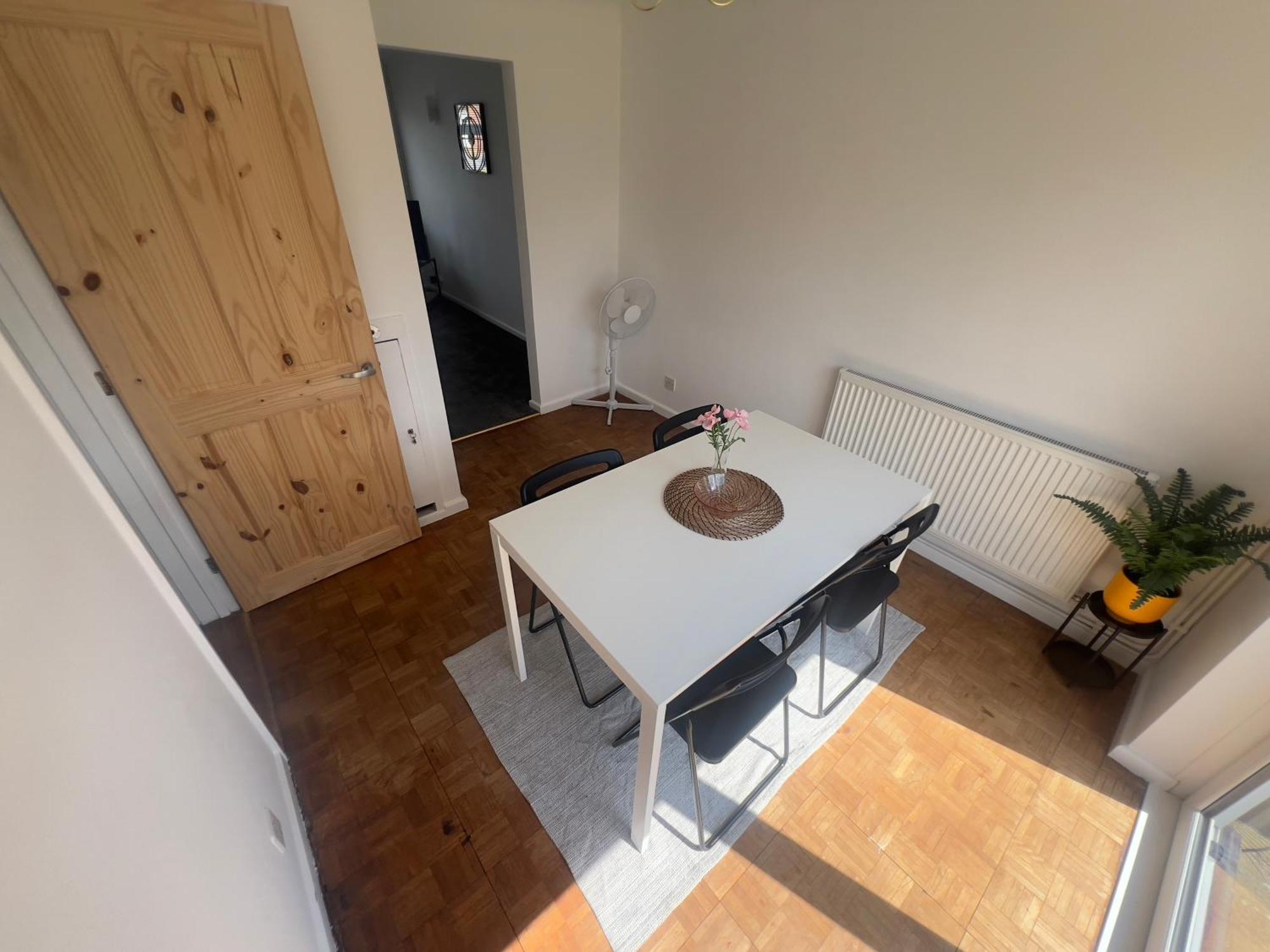 Charming 3-Bed House In Leighton Buzzard Βίλα Εξωτερικό φωτογραφία